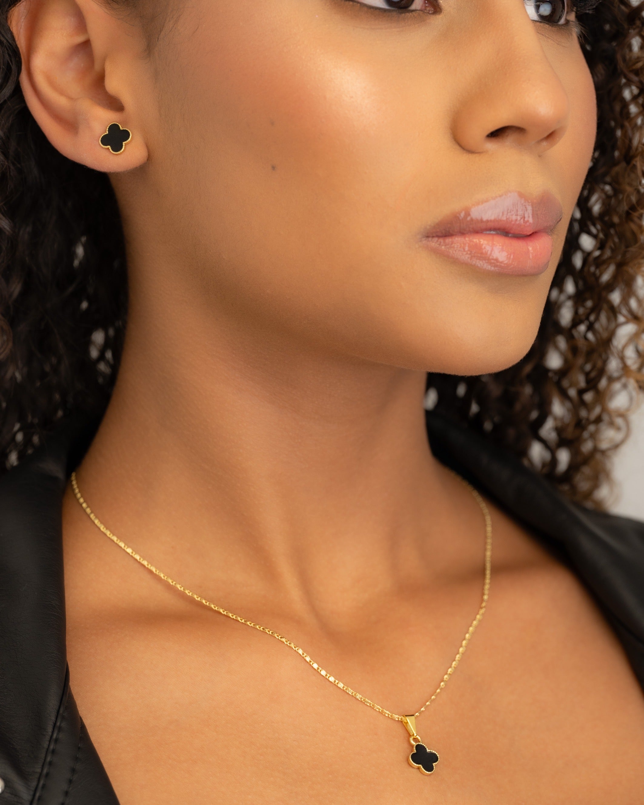 Conjunto Clover Negro o Blanco