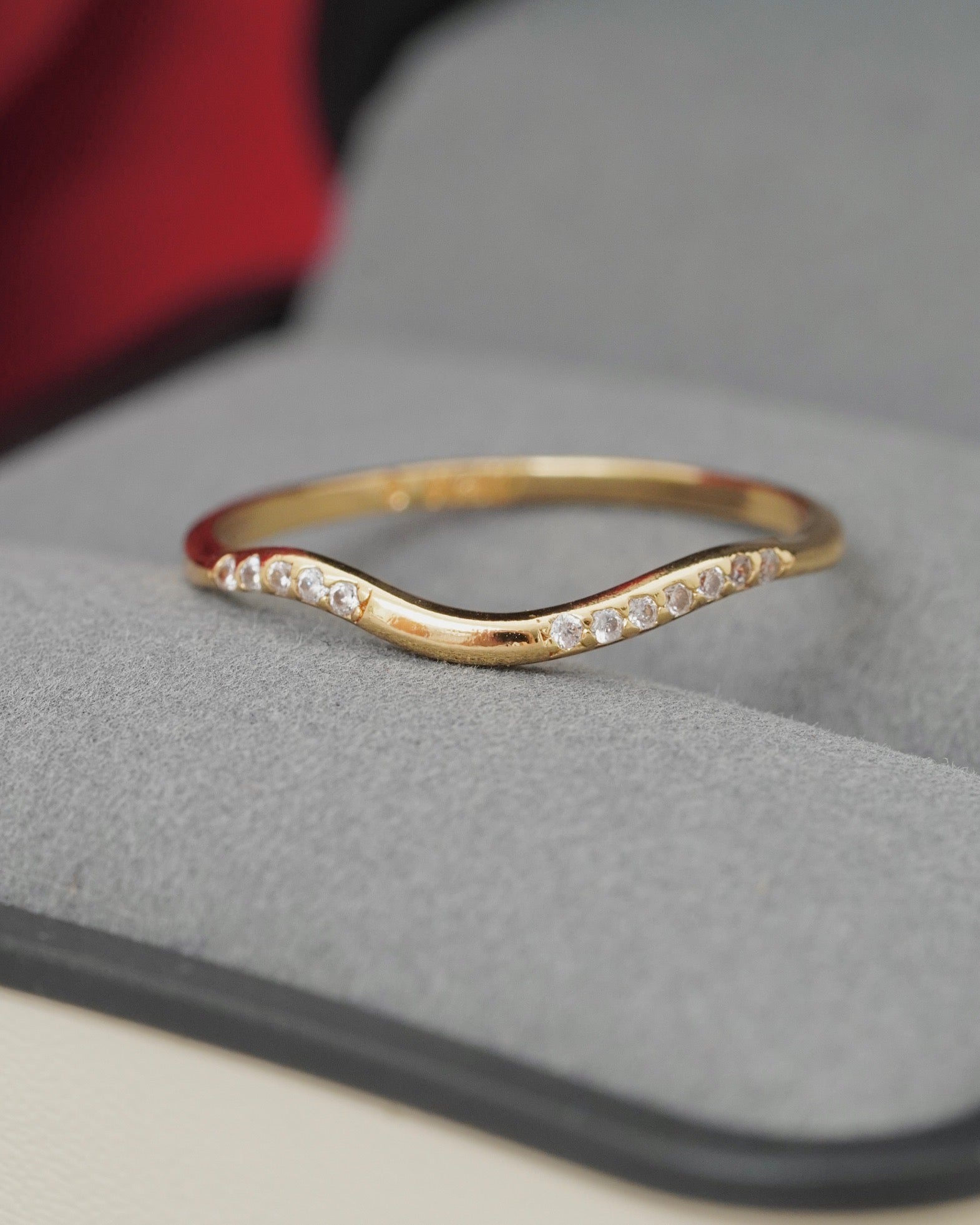 Anillo Ola Circon