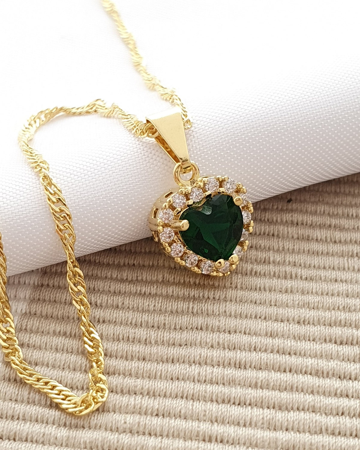 Dije green heart