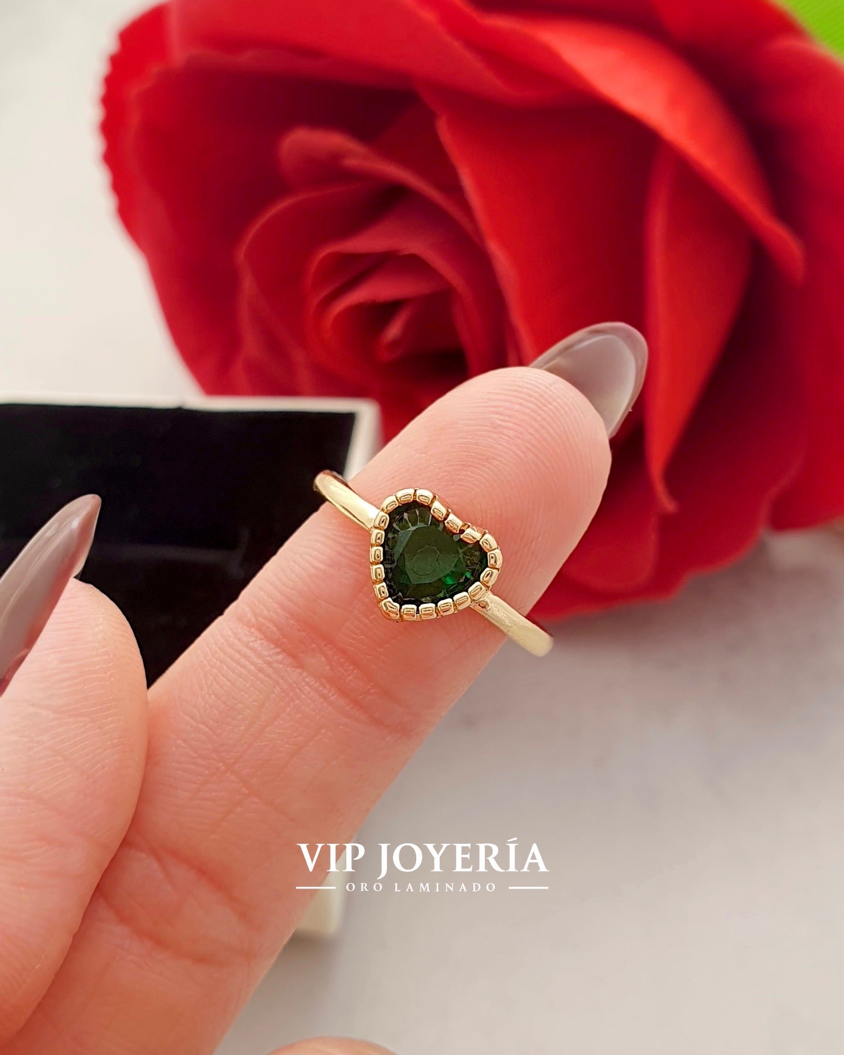 Anillo corazón esmerald