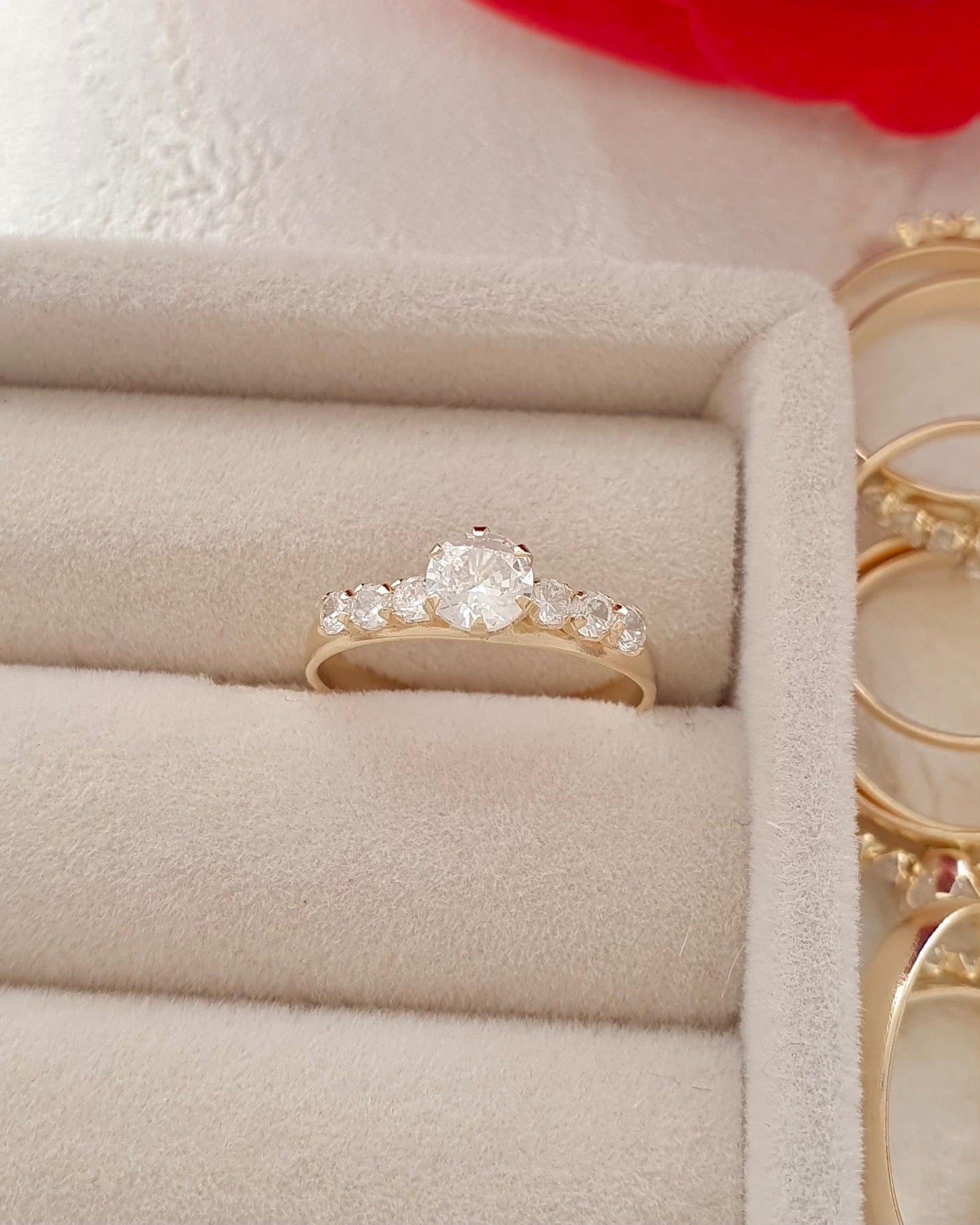 Anillo De Compromiso 7 Piedras