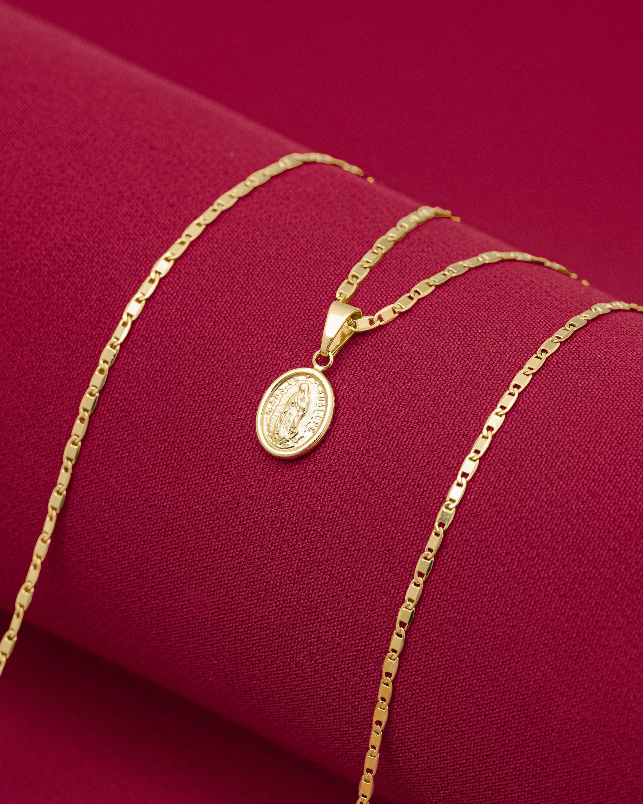 Dije Guadalupe Pequeña