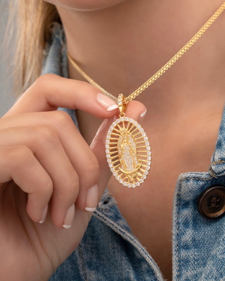 Dije Guadalupe Swarovski