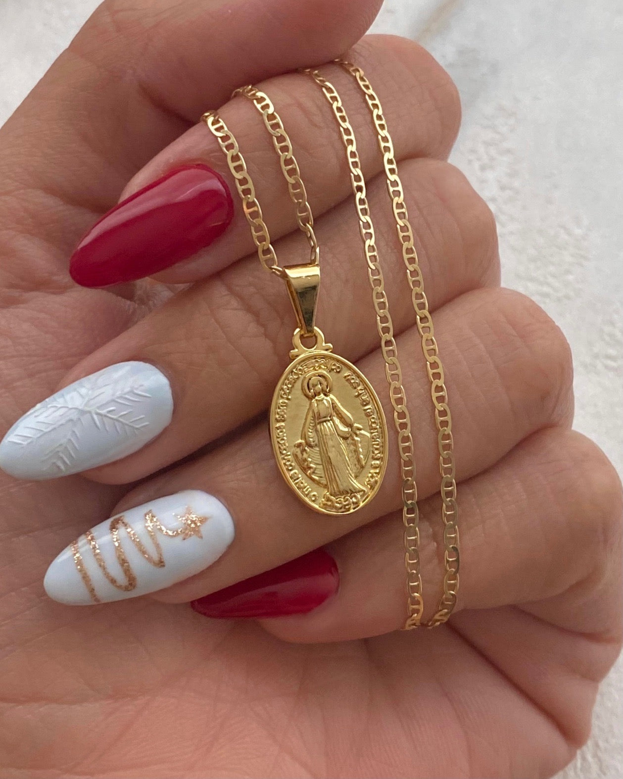 Dije nuestra señora milagrosa