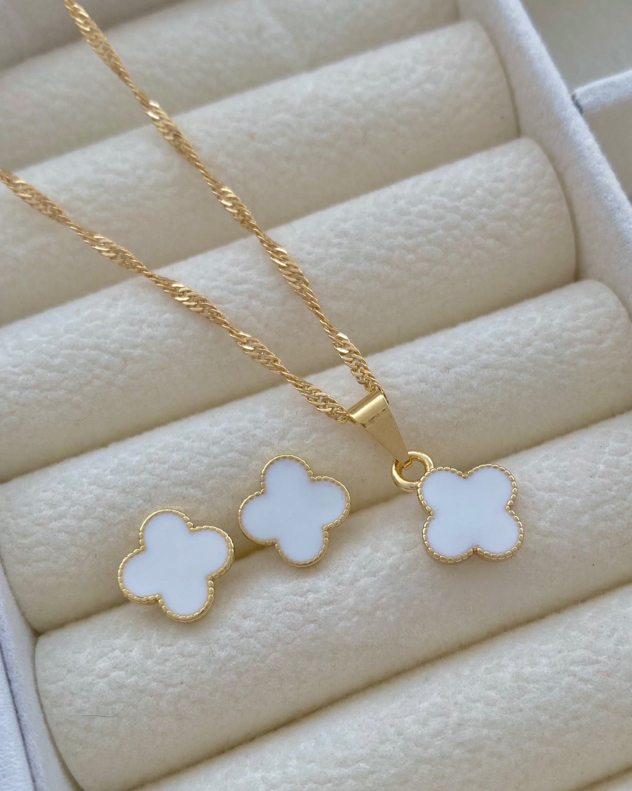 Set Trebol Blanco
